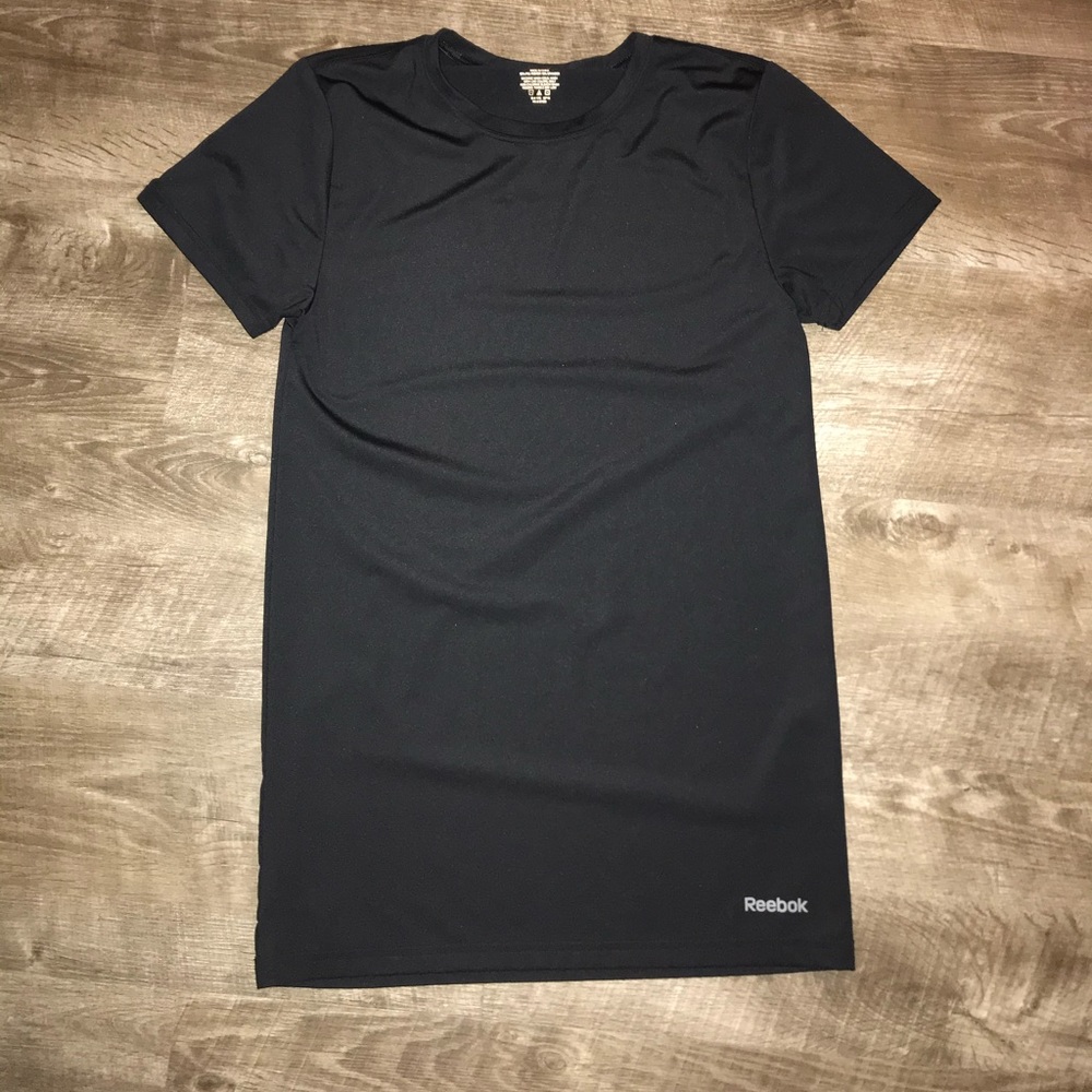 Simple black dry fit workout shirt